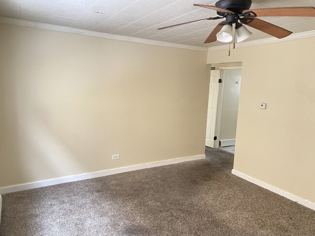 Building Photo - 5305 S 72nd Ct
