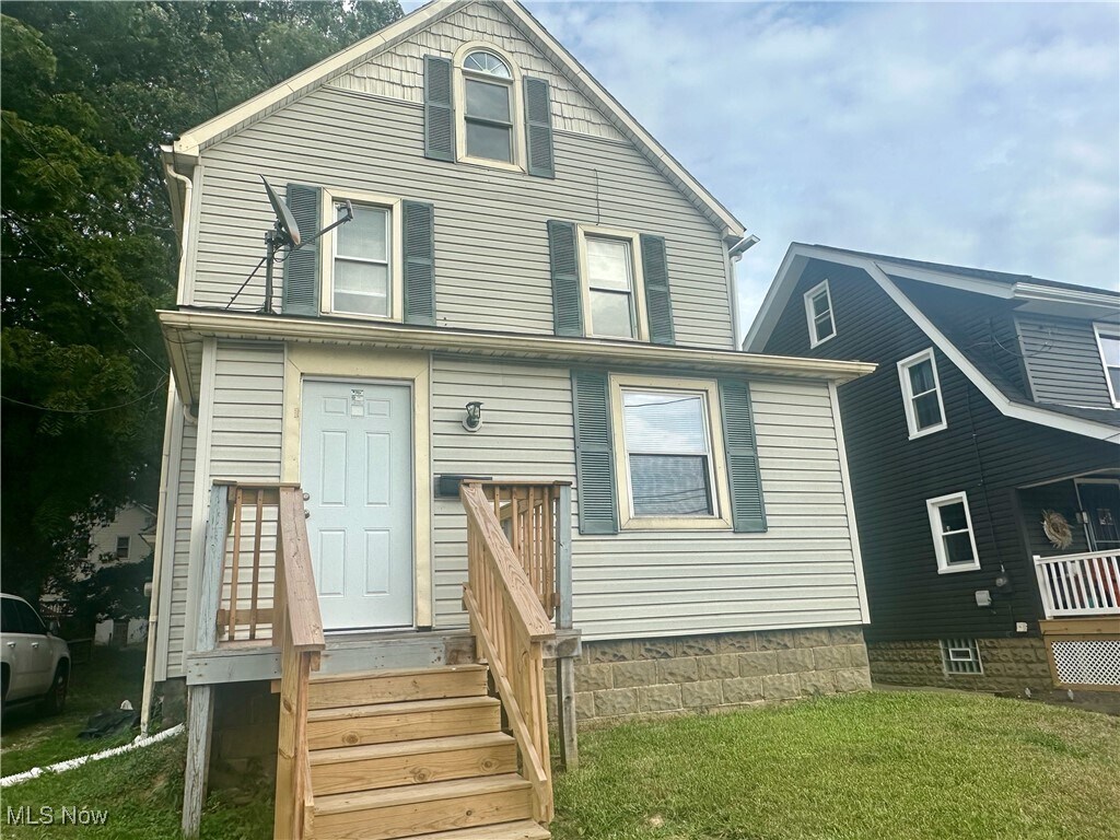 Primary Photo - 555 Lumiere St