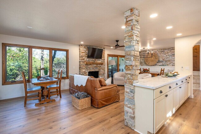 Foto del edificio - 43620 Washburn Dr