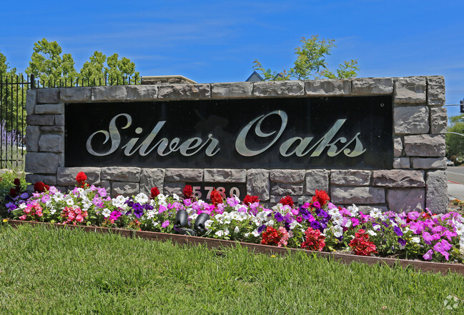 Foto del edificio - Silver Oaks Apartments