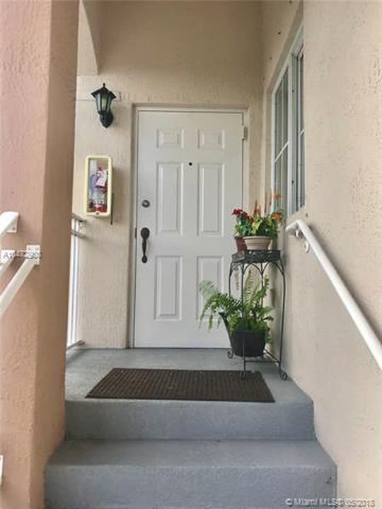 Foto del edificio - 2600 SE 12th Pl