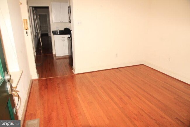 Foto del edificio - 1738-42 Green St