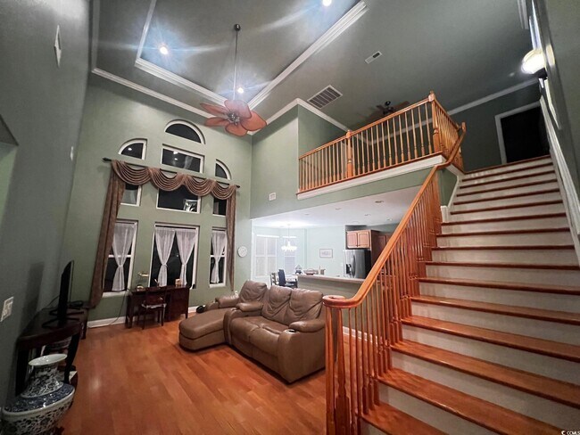 Foto del edificio - 584 Summerhill Dr