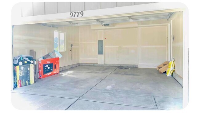 Building Photo - 9779 Lima Cir