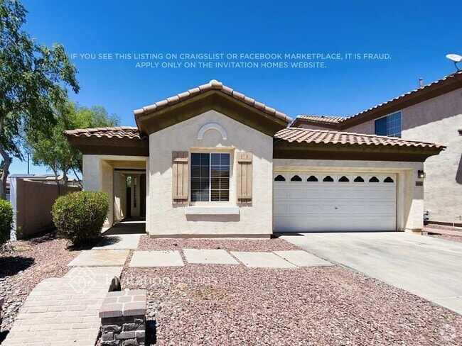 Building Photo - 2032 E Carla Vista Dr
