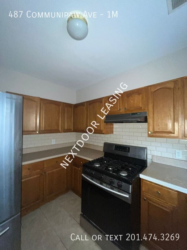 Foto del edificio - 487 Communipaw Ave