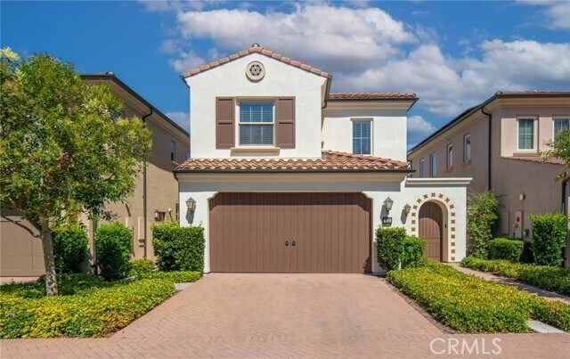 Primary Photo - 213 Cedarwood