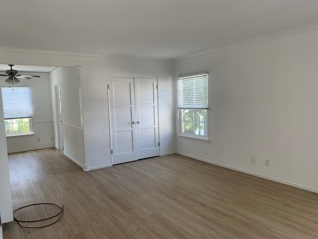Building Photo - 1325 N Fairfax Ave