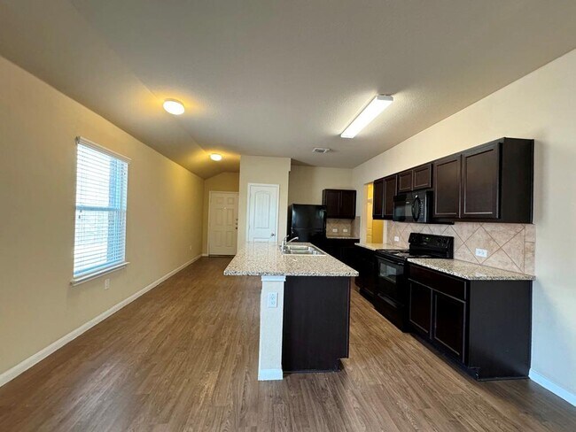 Foto del edificio - 3400 Ortman Dr