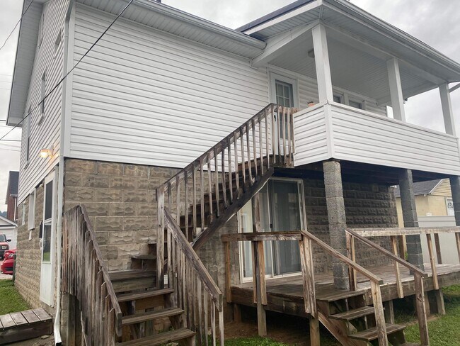 Foto del edificio - 215 5th Ave