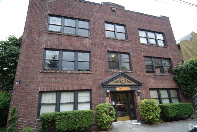 Foto del edificio - UDH - University District Heights