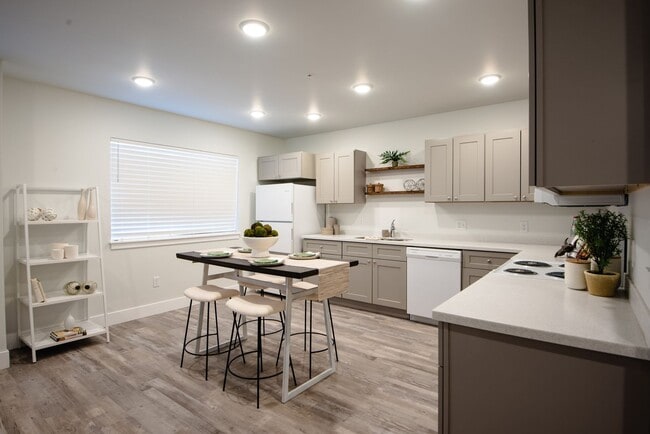 Interior Photo - Millhouse East + West
