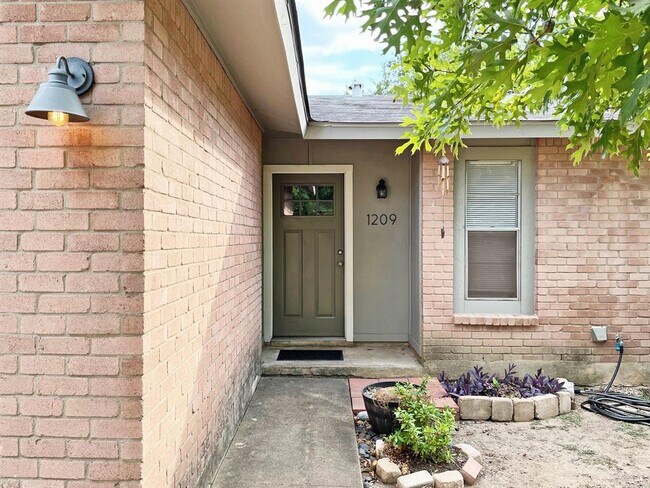 Foto del edificio - 1209 Turtle Creek Blvd