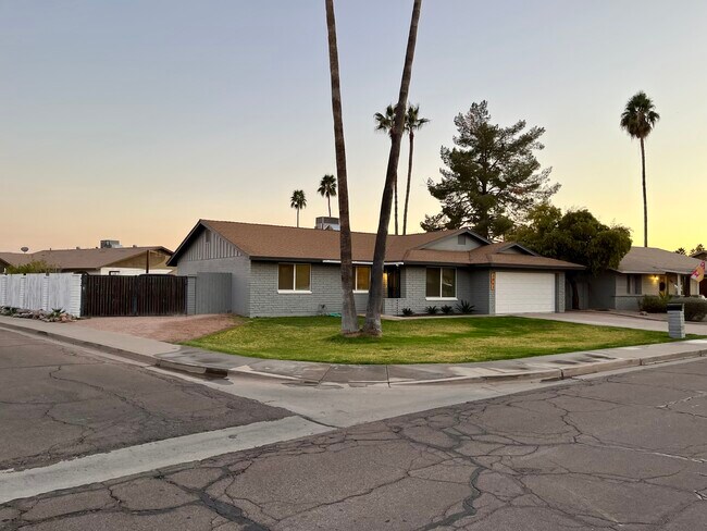 Building Photo - 2063 E Oxford Dr