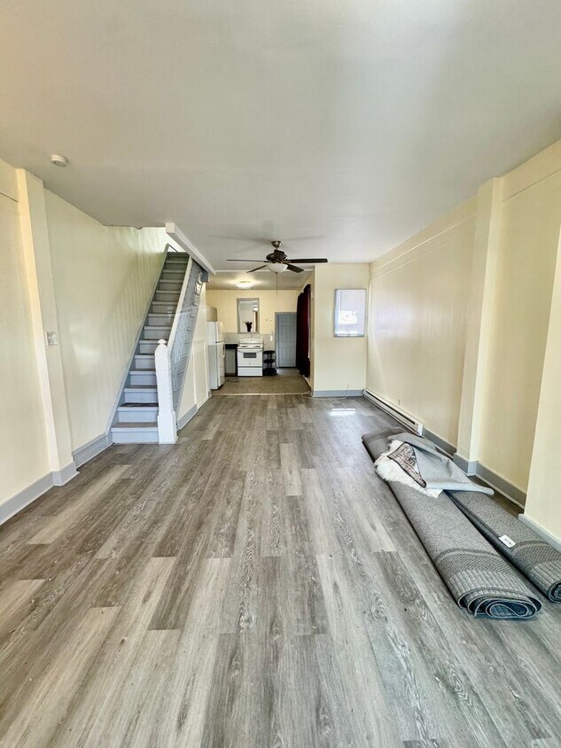 Foto principal - Spacious 3 Bed North Philadelphia Home | S...