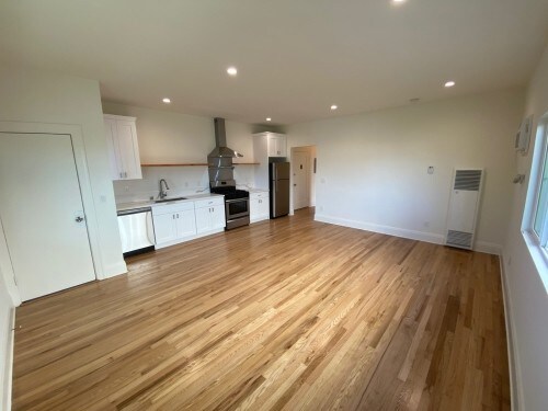 Building Photo - 1323 N Kingsley Dr