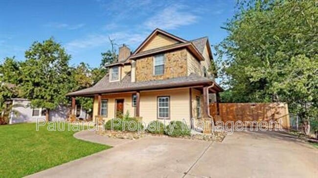 Building Photo - 205 Francis Dr