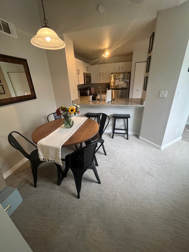 Foto principal - 6001 S Yosemite St