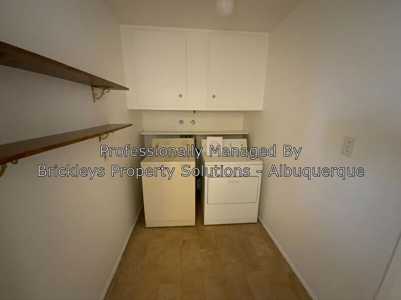 Foto principal - 10505 Karen Ave NE