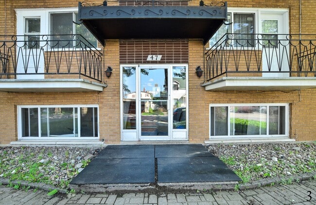 Building Photo - 47 Rue St Lambert