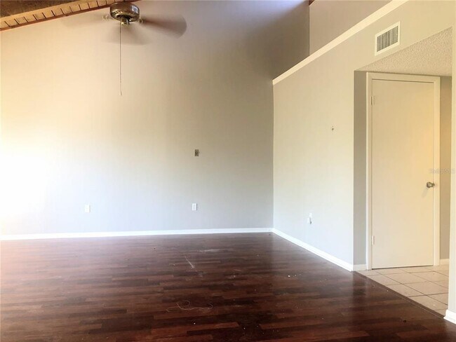 Foto del edificio - 5942 Peregrine Ave