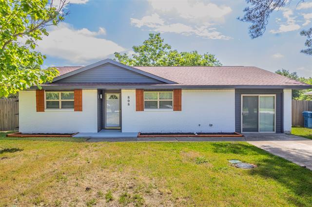 Building Photo - 808 Bullock Dr