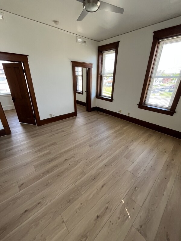 Foto del edificio - 2515 Western Ave