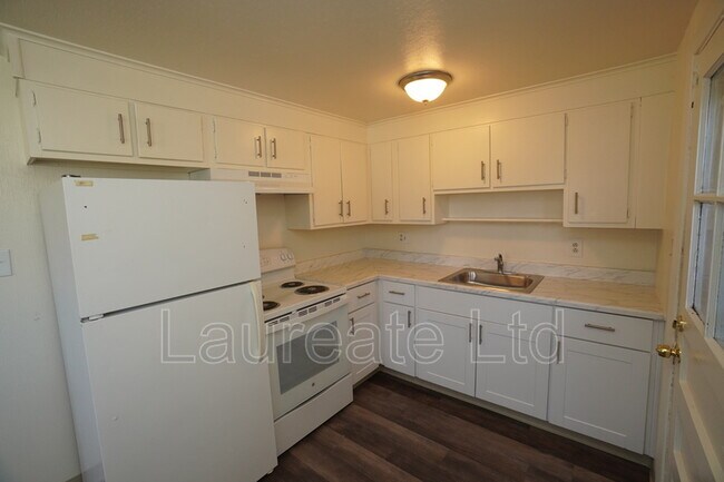 Building Photo - 5985 S Yukon St