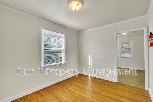 Foto del edificio - 1702 E.35TH St.