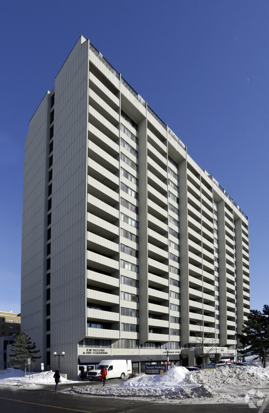 Primary Photo - Elgin Square Apartments