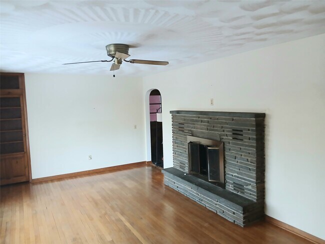 Foto del edificio - 5 Meadow Brook Ln