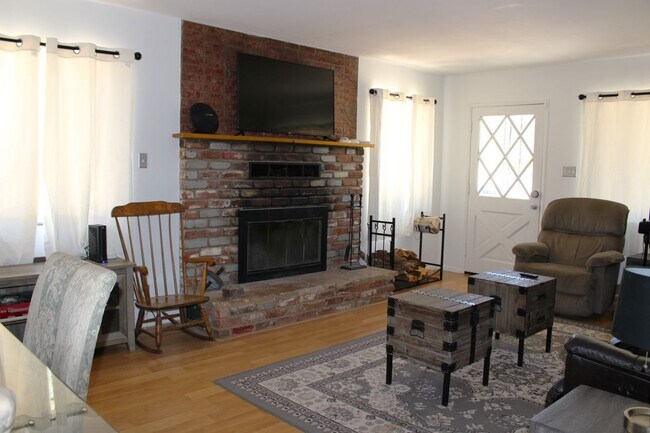 Foto del edificio - 101 Acorn Ave