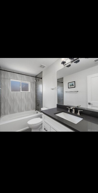 Building Photo - 1463 Perry St