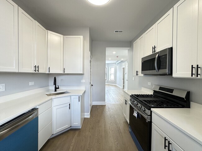 Foto del edificio - 3834 N Wilton Ave