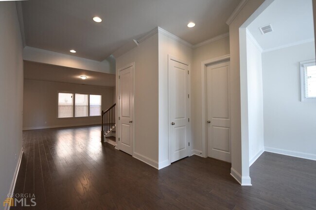 Building Photo - 532 Avondale Hills Dr