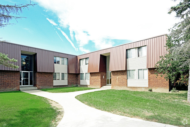Foto del edificio - Pines Lapeer West Apartments