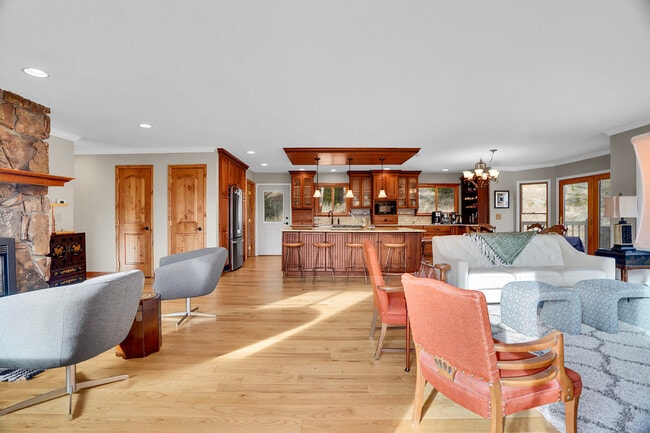 Building Photo - 8544 Doubleheader Ranch Rd