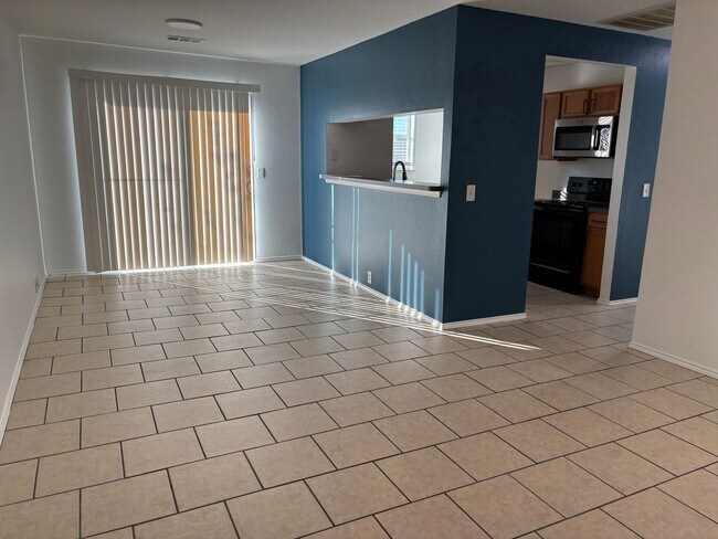 Foto del edificio - 3/2/2 Near Sherman High School!