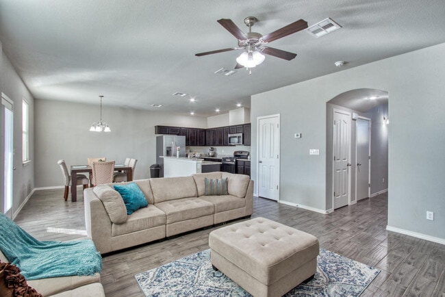 Building Photo - 14344 Jonathan K. Molina Ct