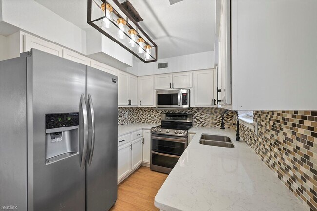 Building Photo - 2 br, 2 bath Condo - 5026 Matilda St Apt 117