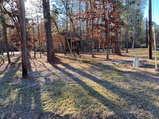 Building Photo - 24501 Pine Oak Ln