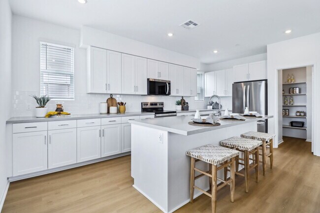 Foto del edificio - Axis at Millenia Townhomes