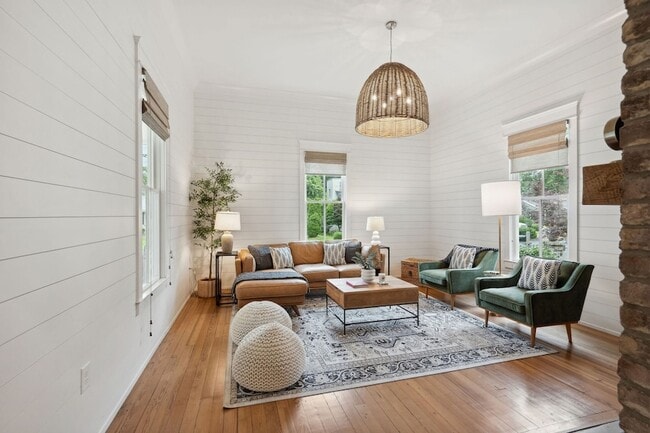 Building Photo - 1226 Adams St