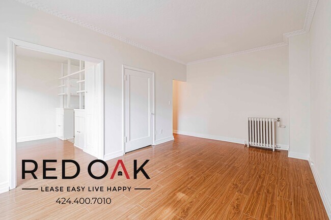 Foto del edificio - 570 N Rossmore Ave