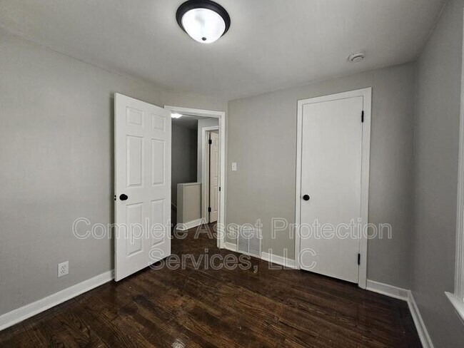 Foto del edificio - 5012 Jefferson St
