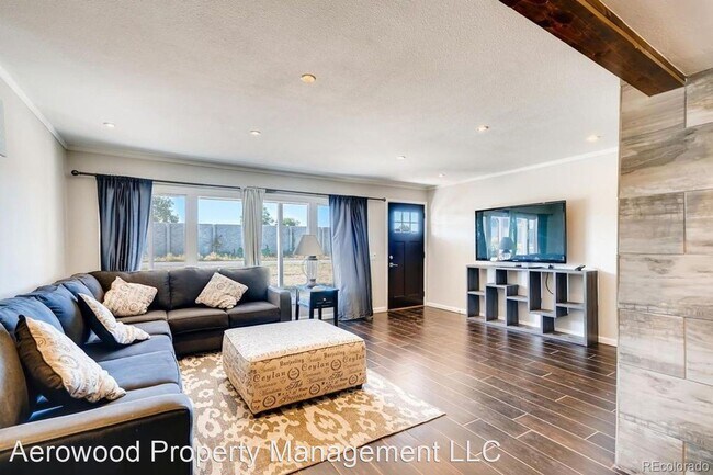 Building Photo - 7 br, 3 bath House - 2500 S Valley Hwy