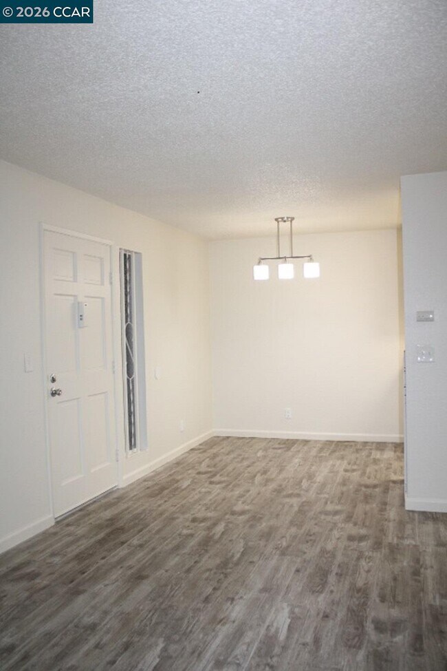 Foto del edificio - 5290 San Pablo Dam Rd