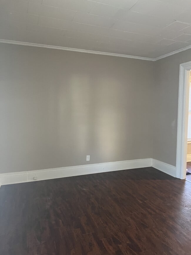 Building Photo - 367 Hawley St