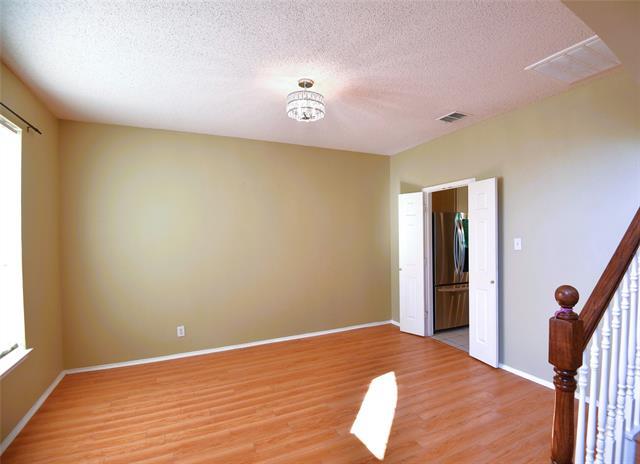 Foto del edificio - 3921 Lakeside Dr