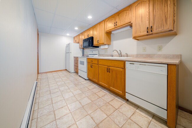 Cocina - 617 N Cedar St